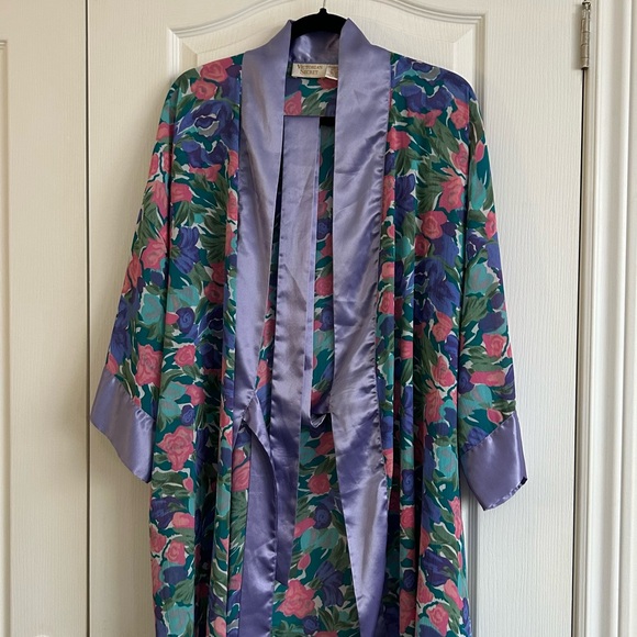 Vintage Victoria’s Secret Robe - Picture 3 of 7